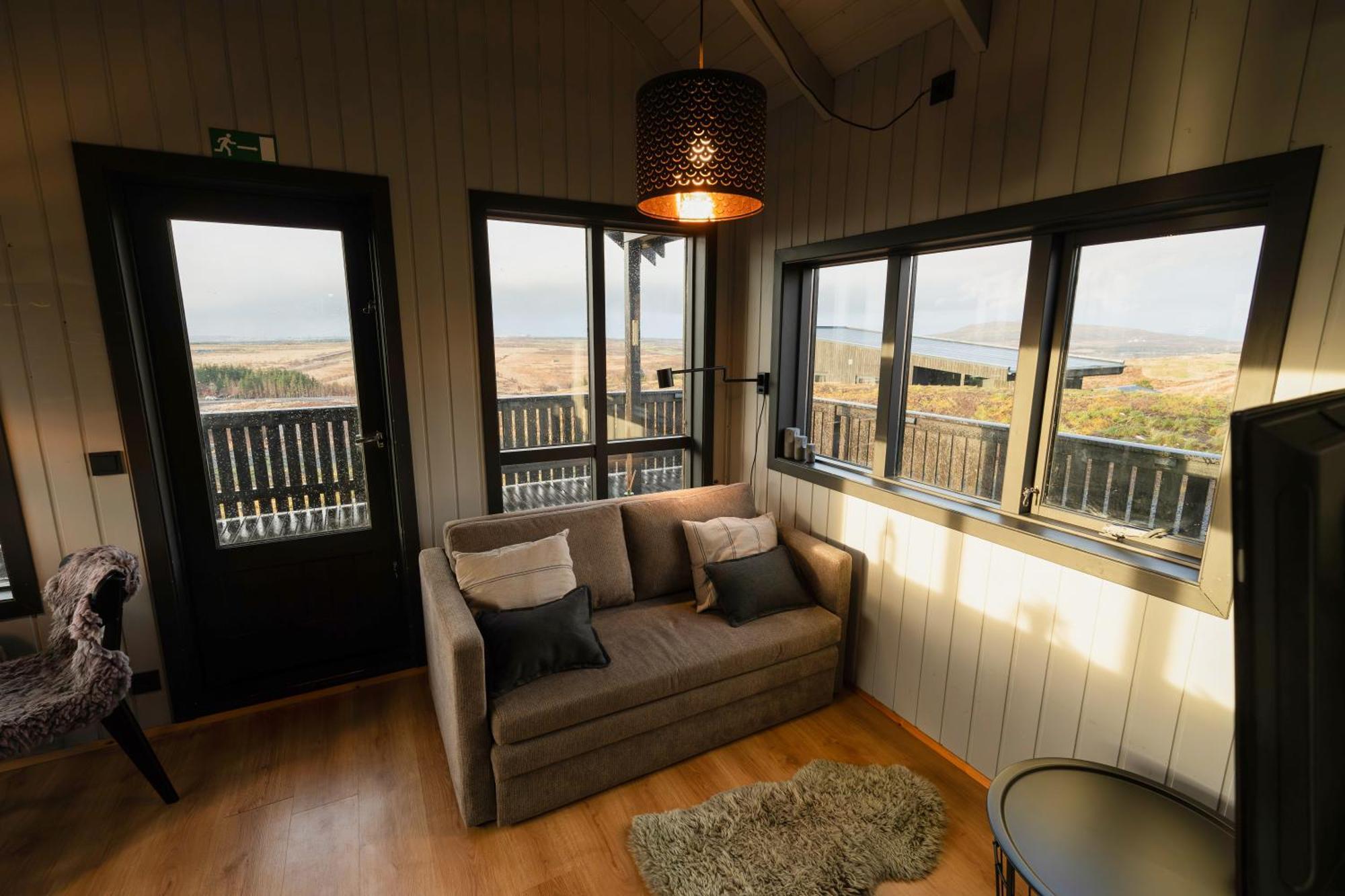 Cozy Cabin Near Golden Circle With Panoramic Views Mosfellsbaer Exterior photo